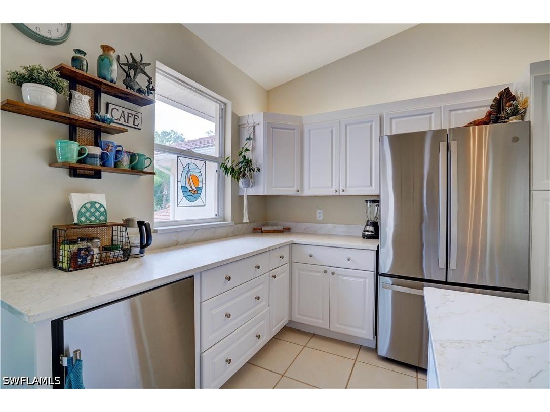 509 Robin Hood Circle #202 Naples FL 34104 226020153 image13