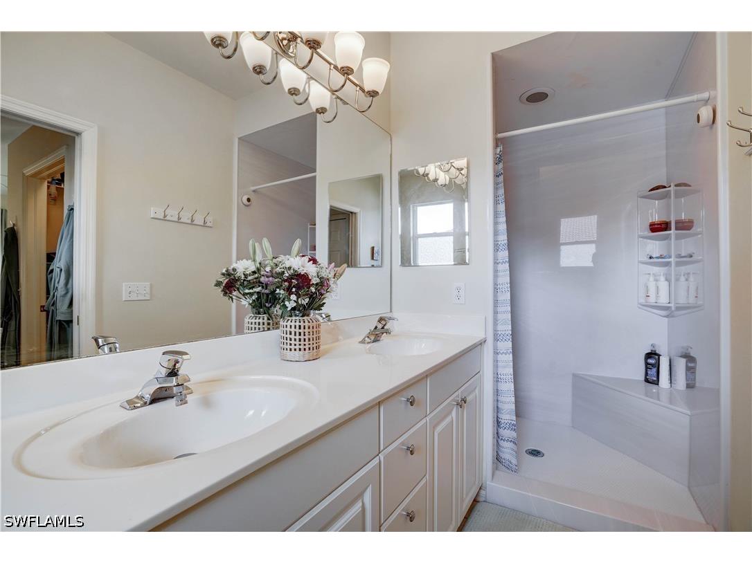 509 Robin Hood Circle #202 Naples FL 34104 226020153 image18