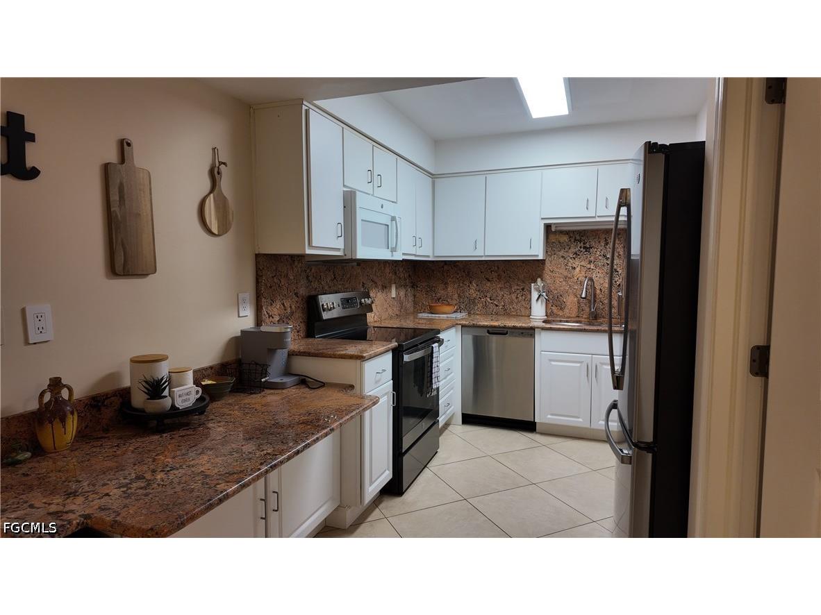 509 Roma Court #108 Naples FL 34110 2026014432 image4