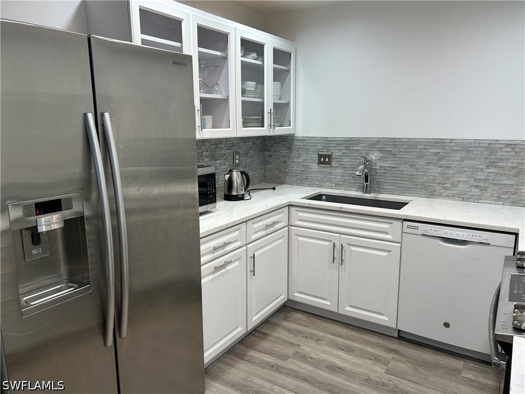 509 Roma Court #201 Naples FL 34110 226012421 image9