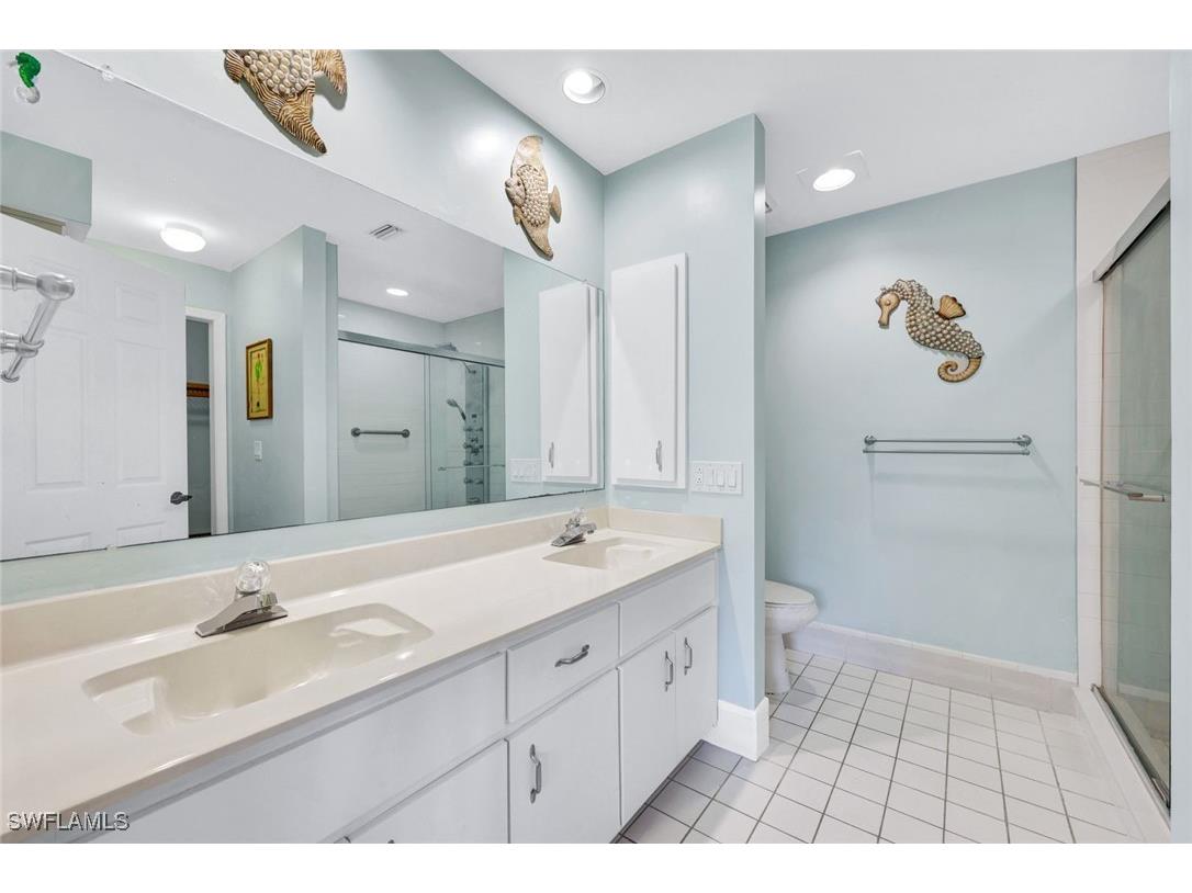 509 Roma Court #202 Naples FL 34110 225071668 image11