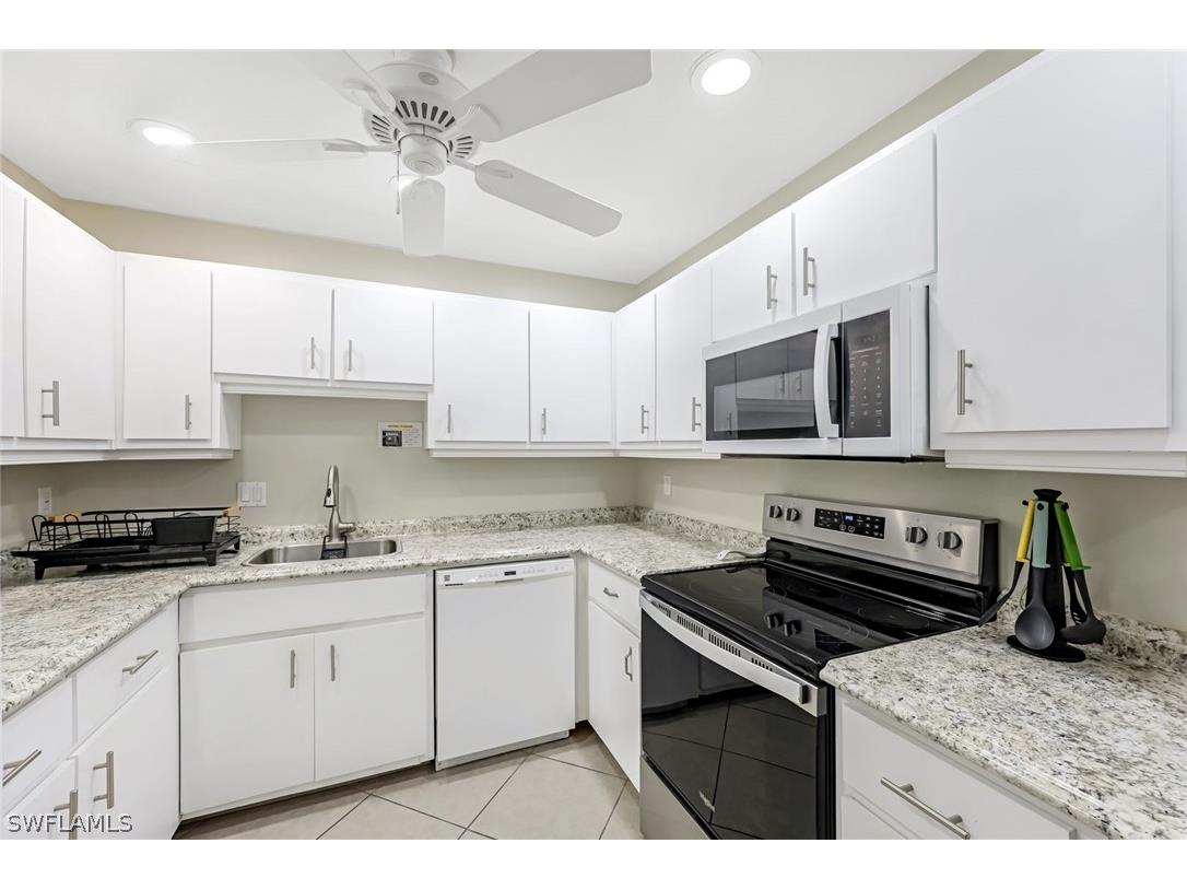 509 Roma Court #202 Naples FL 34110 225071738 image5