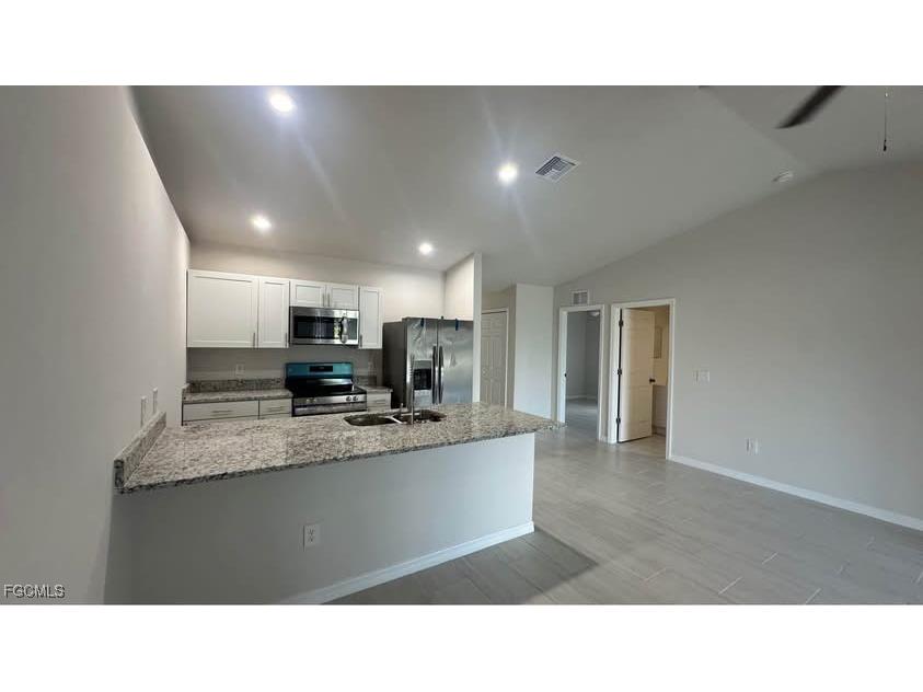 509 SE 4th Terrace Cape Coral FL 33990 2025014130 image10