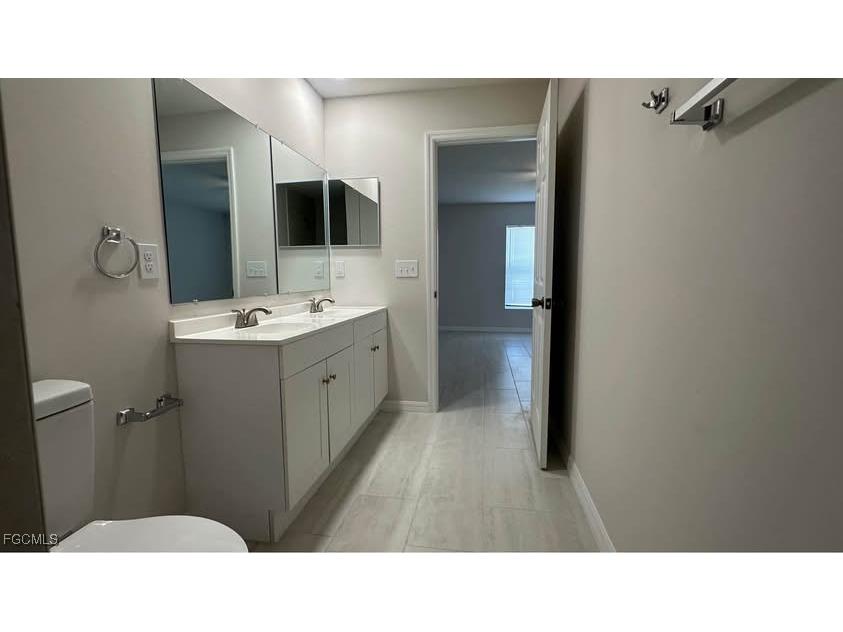 509 SE 4th Terrace Cape Coral FL 33990 2025014130 image17