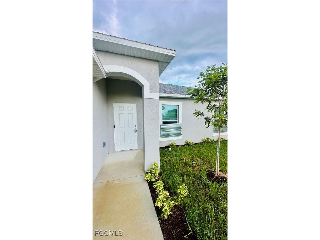 509 SE 4th Terrace Cape Coral FL 33990 2025014130 image5