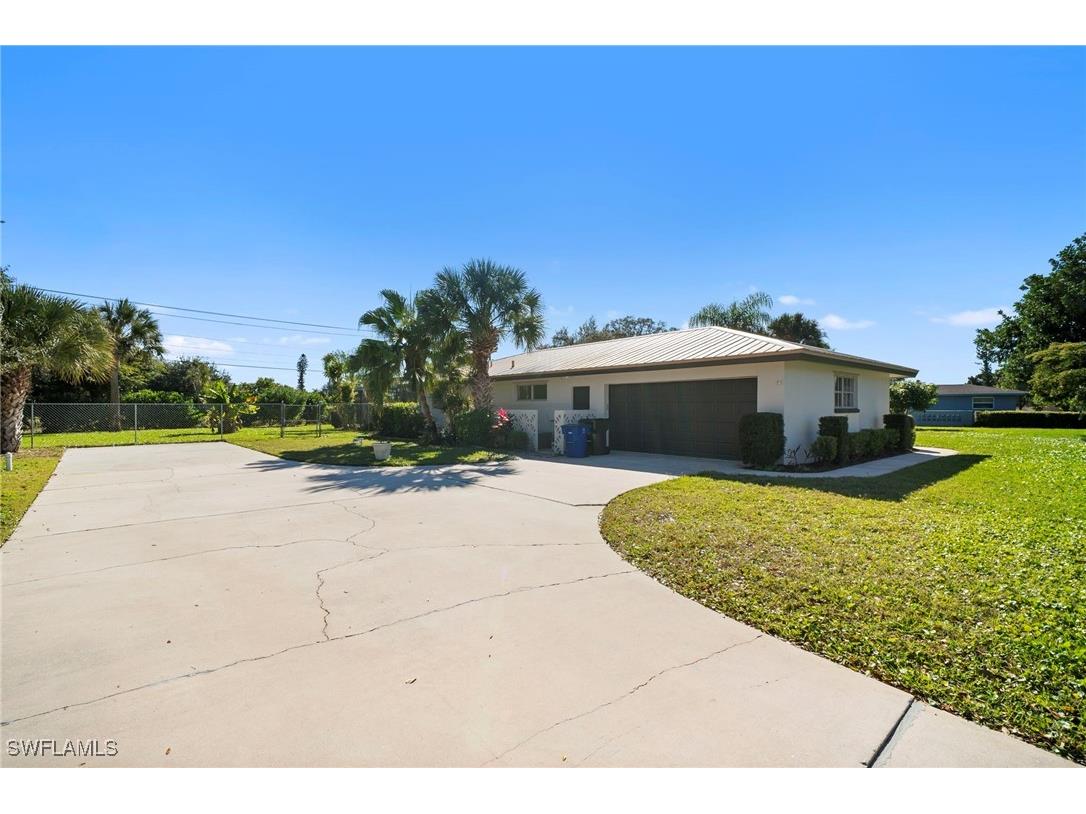 5091 Westminster Drive Fort Myers FL 33919 226003756 image2