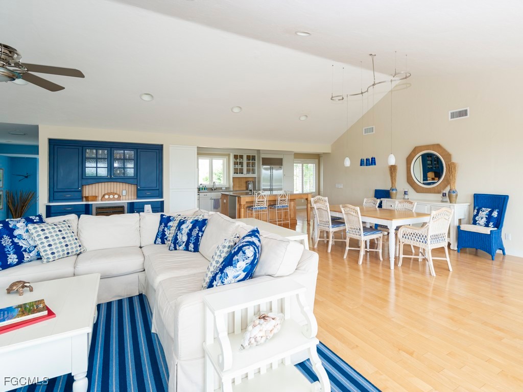 5095 Joewood Drive Sanibel FL 33957 2025017273 image4