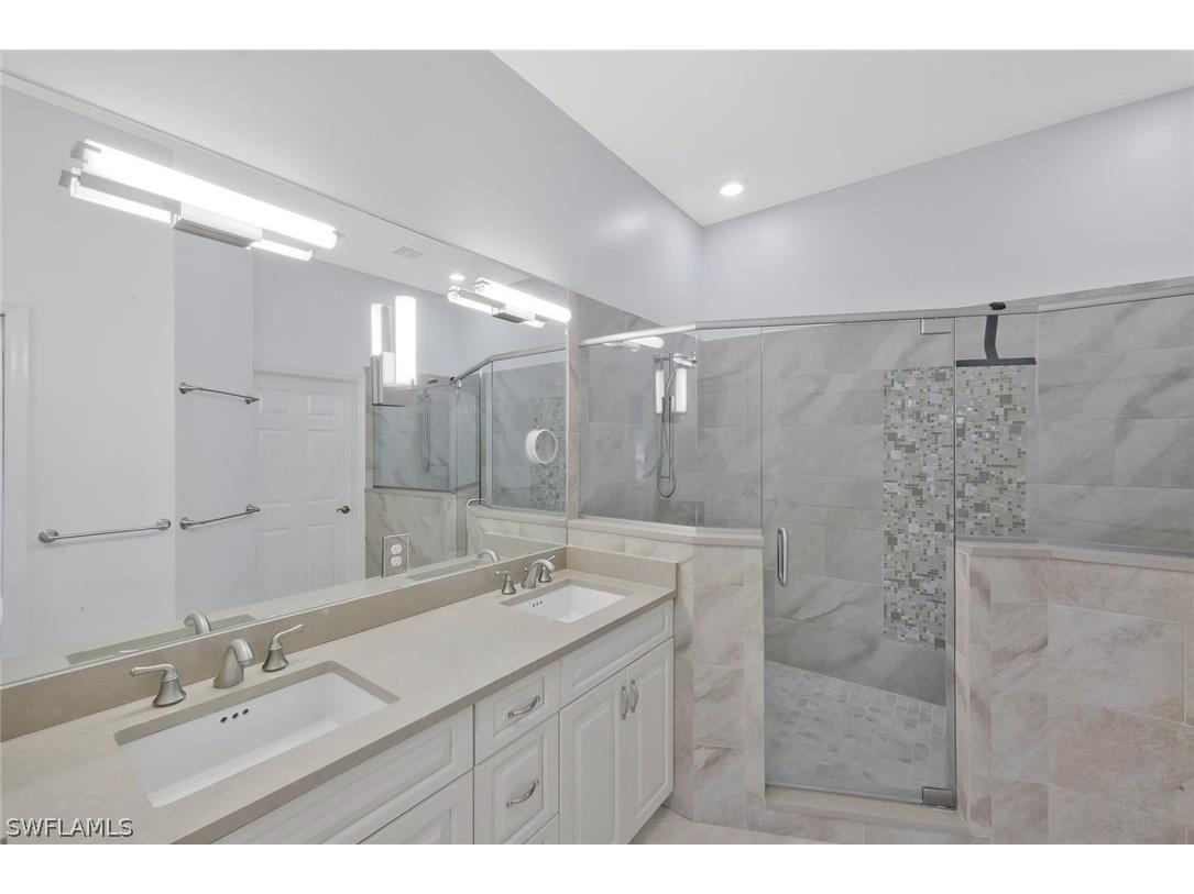 5095 Yacht Harbor Drive #203 Naples FL 34112 226009275 image13