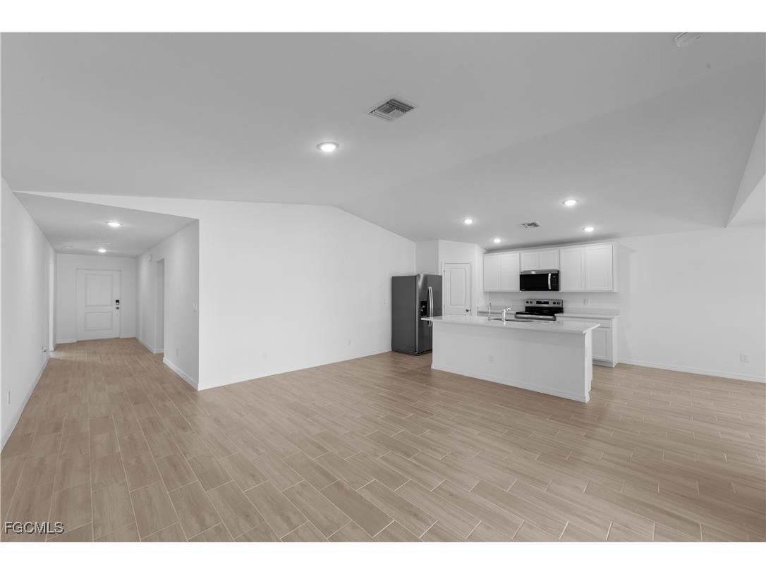 5097 N Peachtree Circle Labelle FL 33935 2025018832 image4