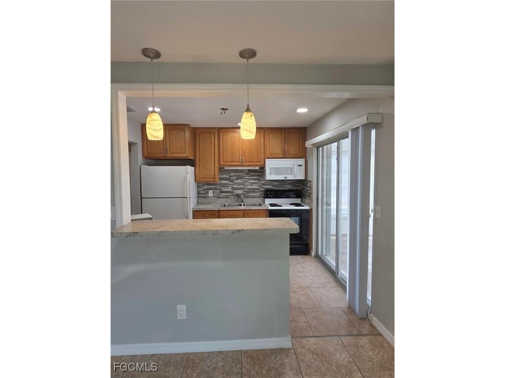 51 Tangerine Court Lehigh Acres FL 33936 2025014929 image4