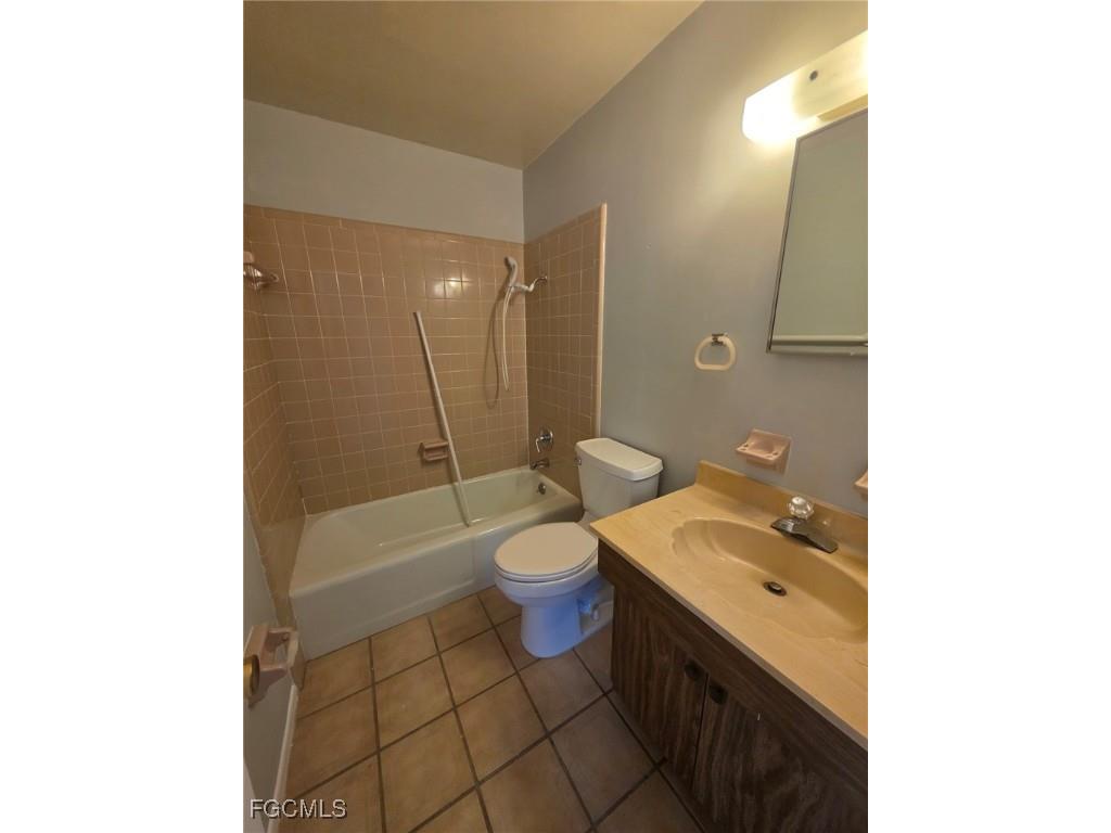 51 Tangerine Court Lehigh Acres FL 33936 2025014929 image8