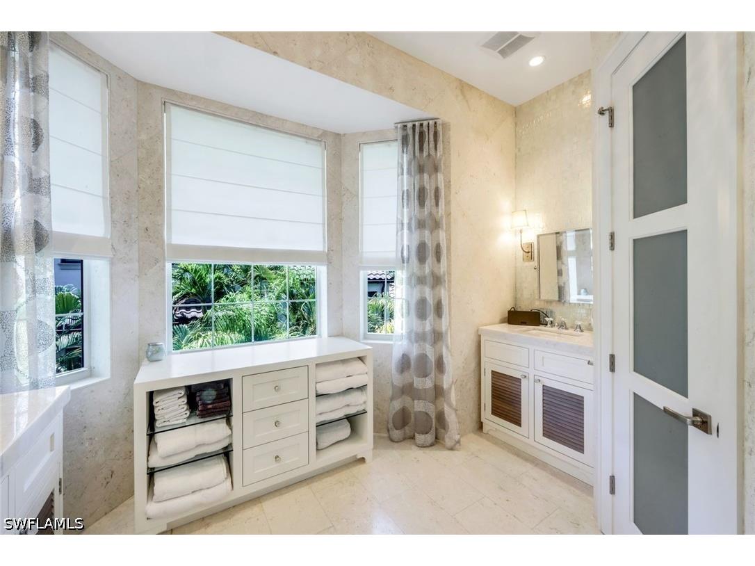 510 2nd Street S #102 Naples FL 34102 226017589 image19