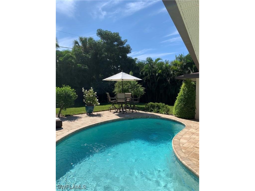 510 96th Avenue N Naples FL 34108 224018953 image1