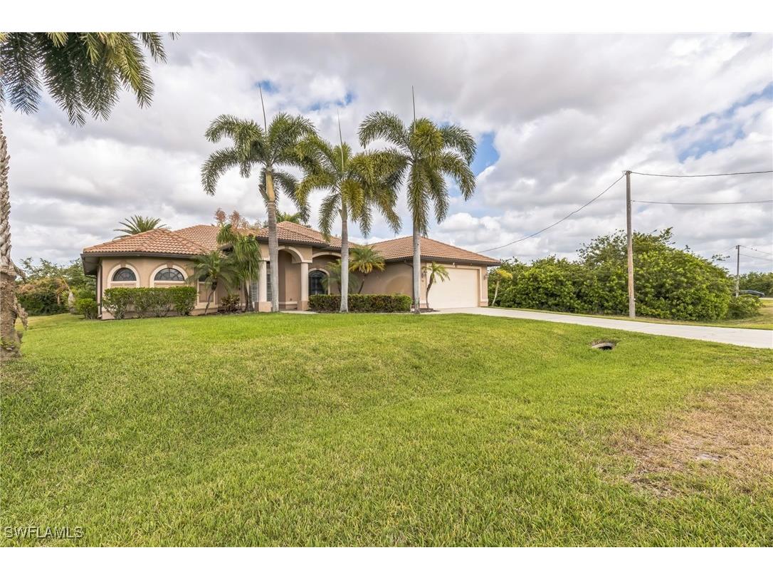 510 Carrillon Avenue S Lehigh Acres FL 33974 225040581 image1