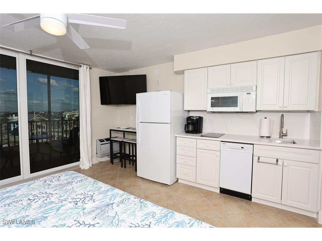 510 Estero Boulevard #404 Fort Myers Beach FL 33931 224035735 image4