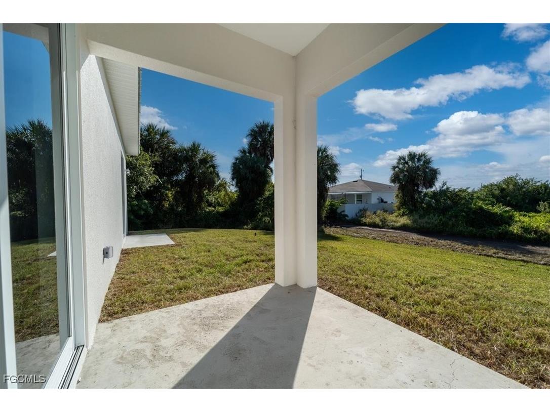 510 Kingsbury Lane Lehigh Acres FL 33974 2025021481 image30