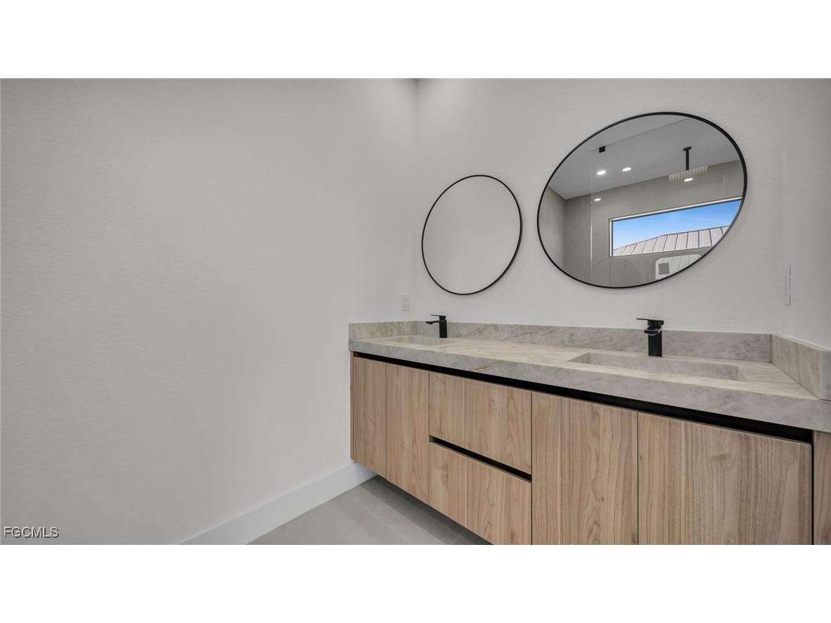 510 Wilmington Parkway Cape Coral FL 33993 2025017883 image18