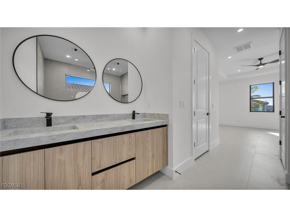 510 Wilmington Parkway Cape Coral FL 33993 2025017883 image19