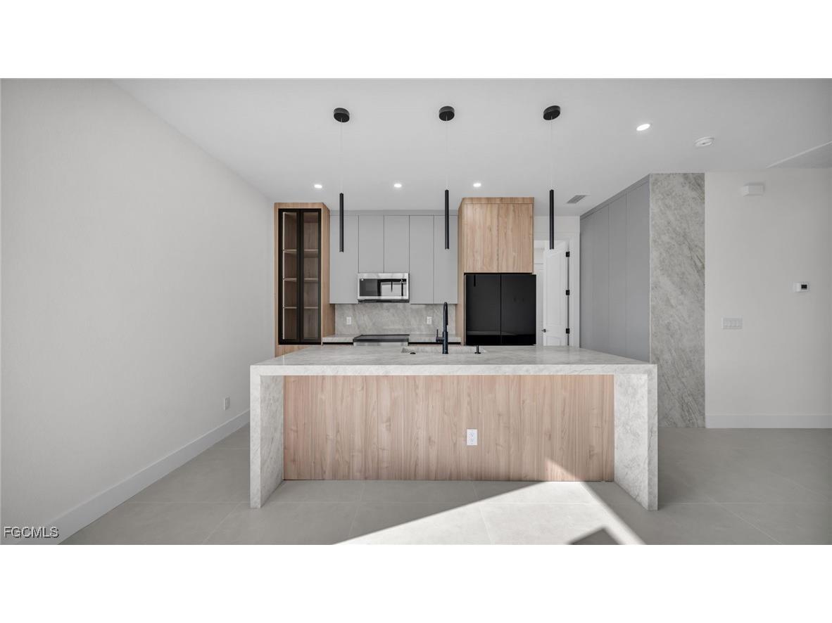 510 Wilmington Parkway Cape Coral FL 33993 2025017883 image9