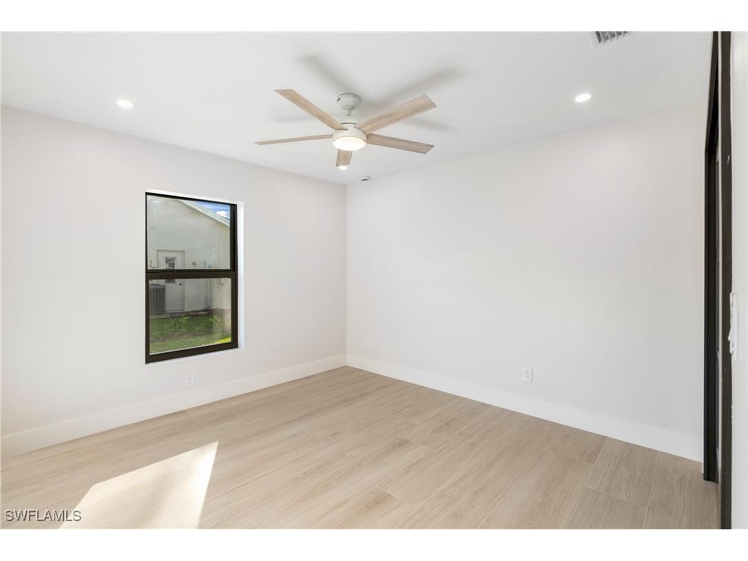 5105 Berkeley Drive Naples FL 34112 225077072 image11