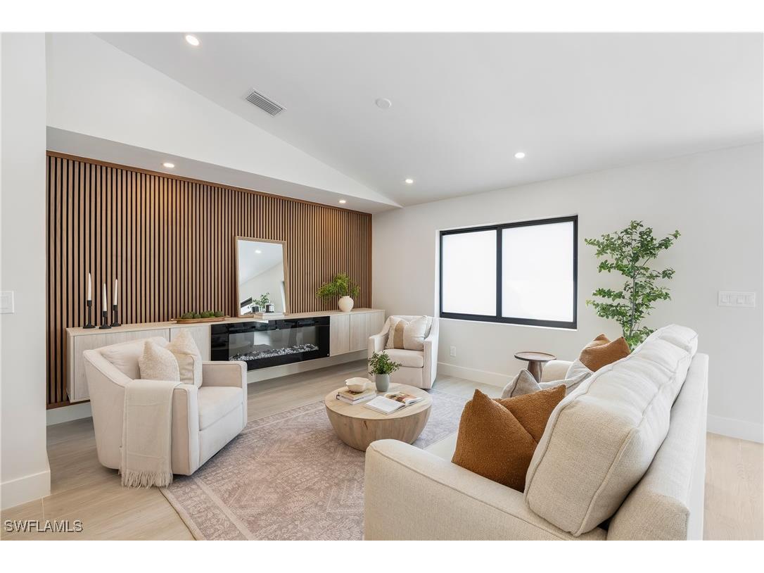 5105 Berkeley Drive Naples FL 34112 225077072 image20