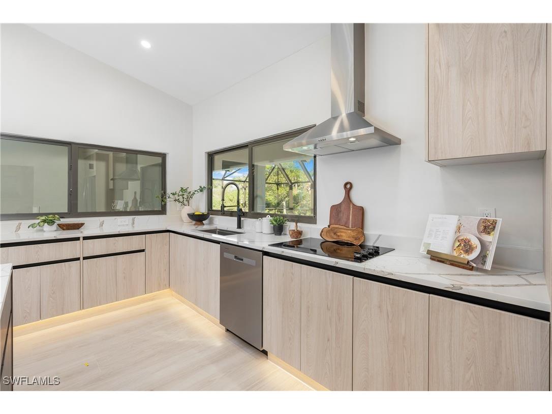 5105 Berkeley Drive Naples FL 34112 225077072 image25