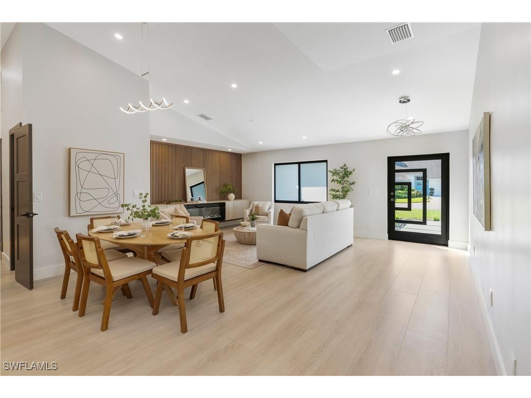 5105 Berkeley Drive Naples FL 34112 225077072 image29