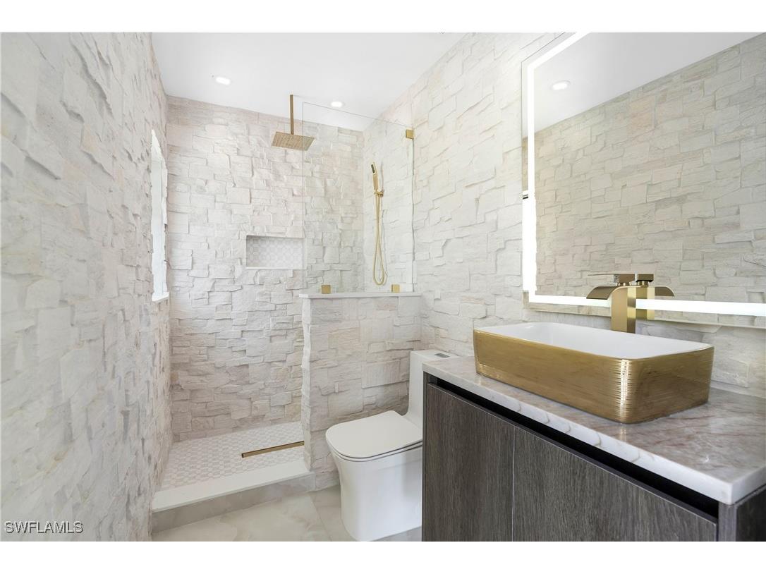 5105 Berkeley Drive Naples FL 34112 225077072 image31