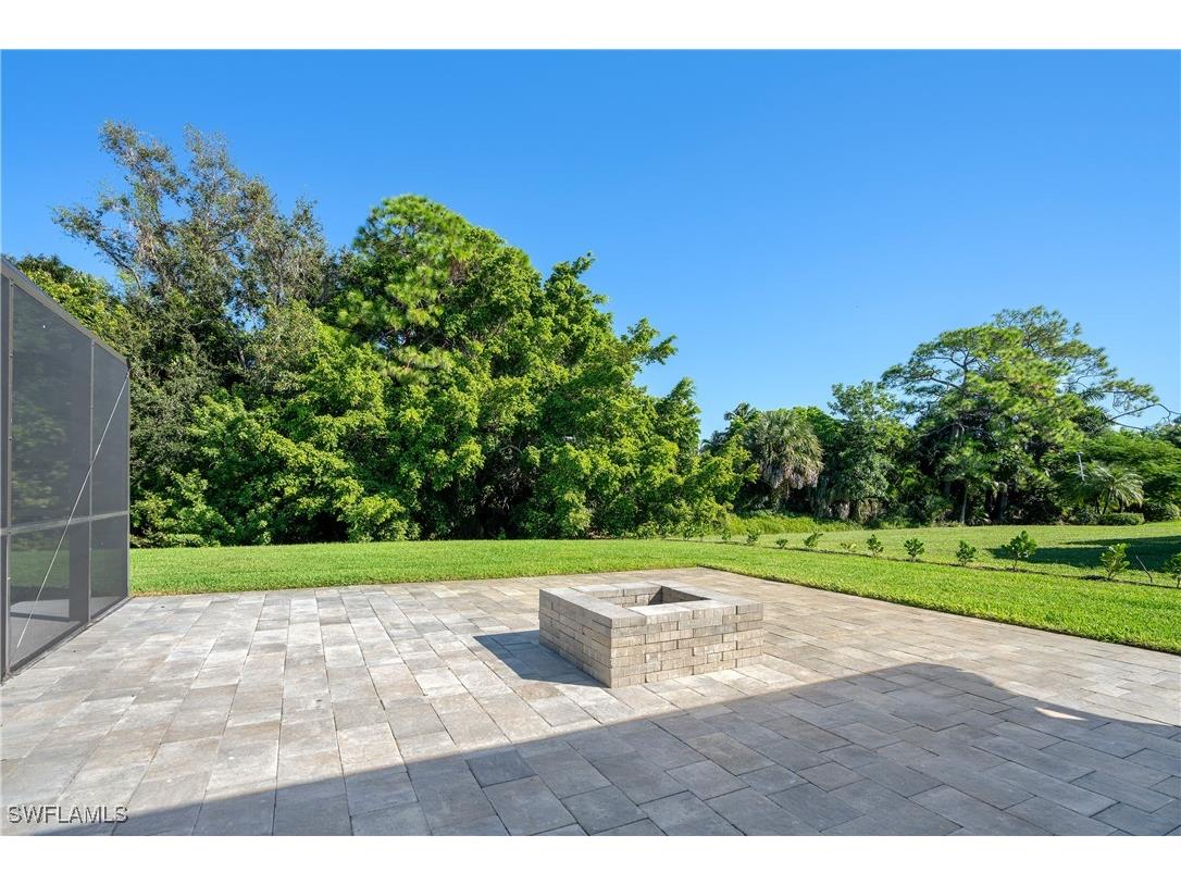 5105 Berkeley Drive Naples FL 34112 225077072 image34