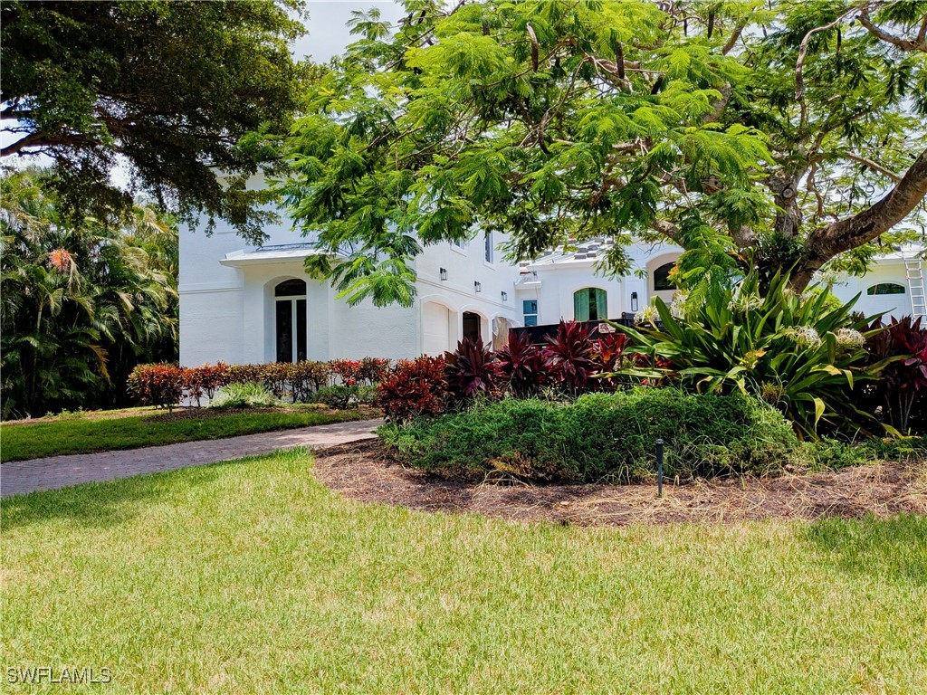 5106 Seahorse Avenue Naples FL 34103 225064813 image1