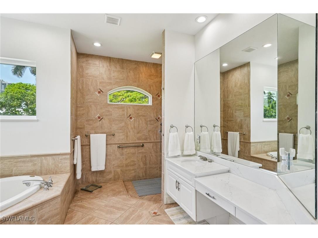 5106 Seahorse Avenue Naples FL 34103 225064813 image19