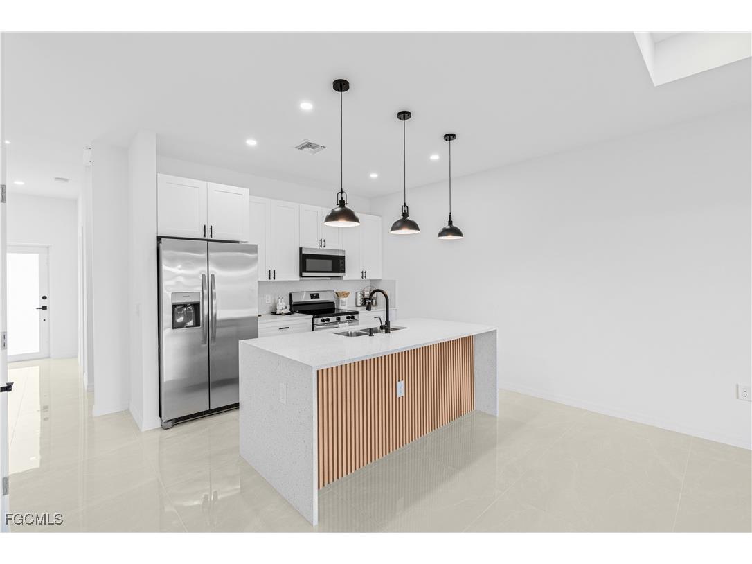 5107 Vera Avenue N Lehigh Acres FL 33971 2025015301 image11