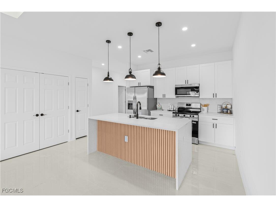 5107 Vera Avenue N Lehigh Acres FL 33971 2025015301 image12