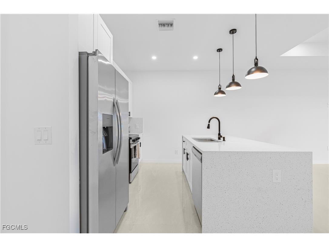 5107 Vera Avenue N Lehigh Acres FL 33971 2025015301 image14