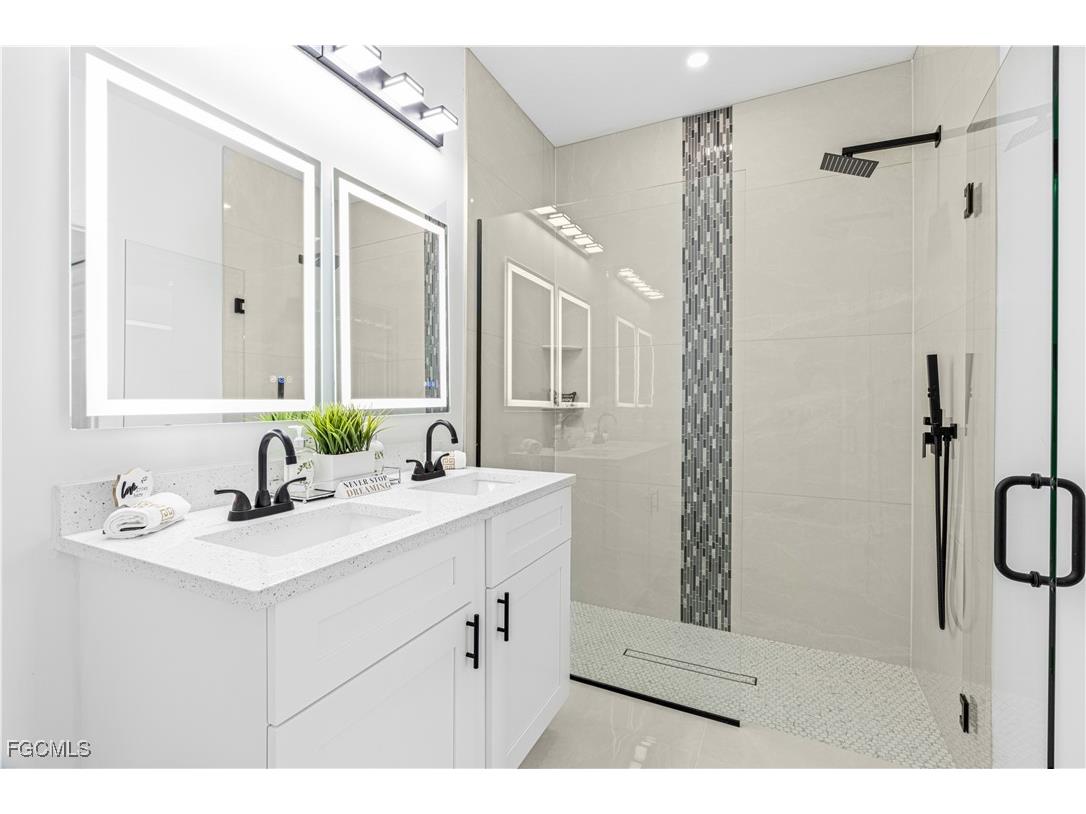 5107 Vera Avenue N Lehigh Acres FL 33971 2025015301 image29