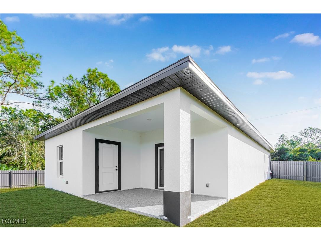 5107 Vera Avenue N Lehigh Acres FL 33971 2025015301 image35