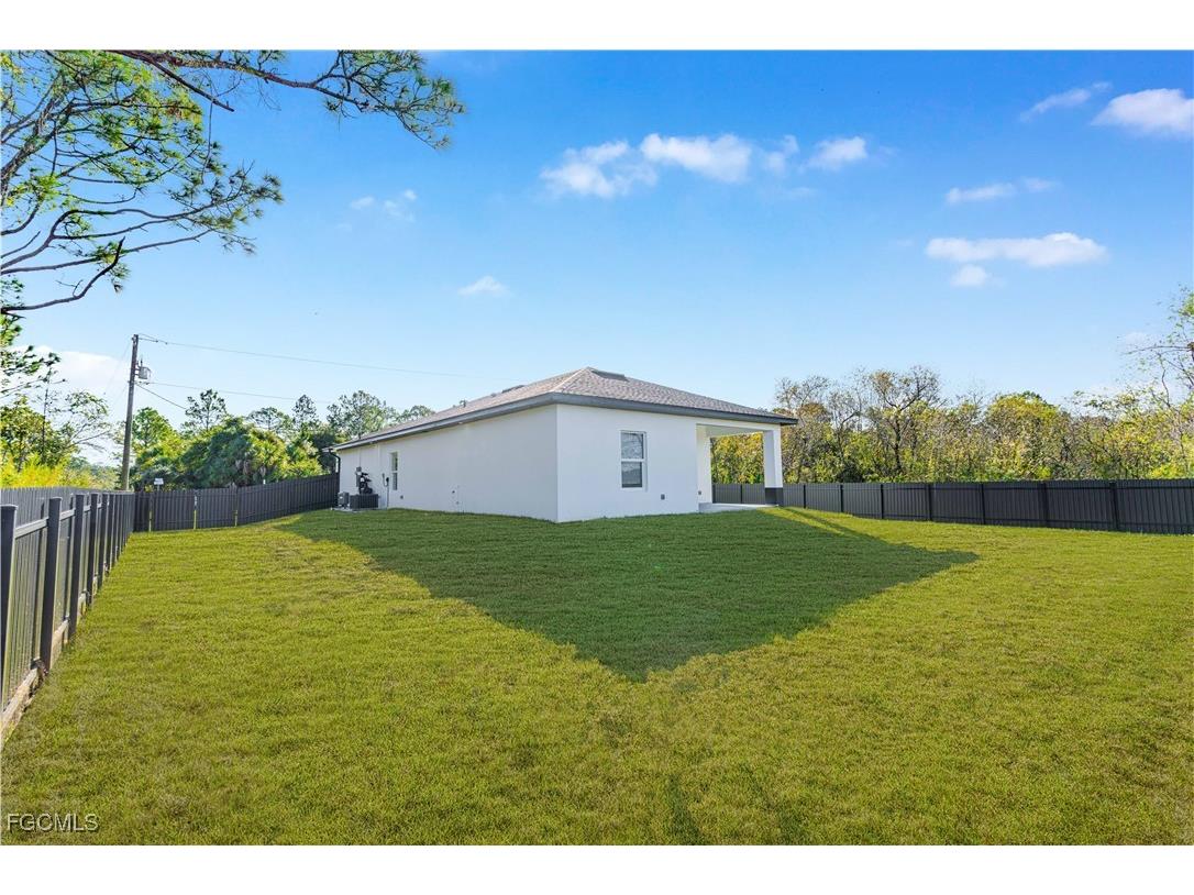 5107 Vera Avenue N Lehigh Acres FL 33971 2025015301 image38
