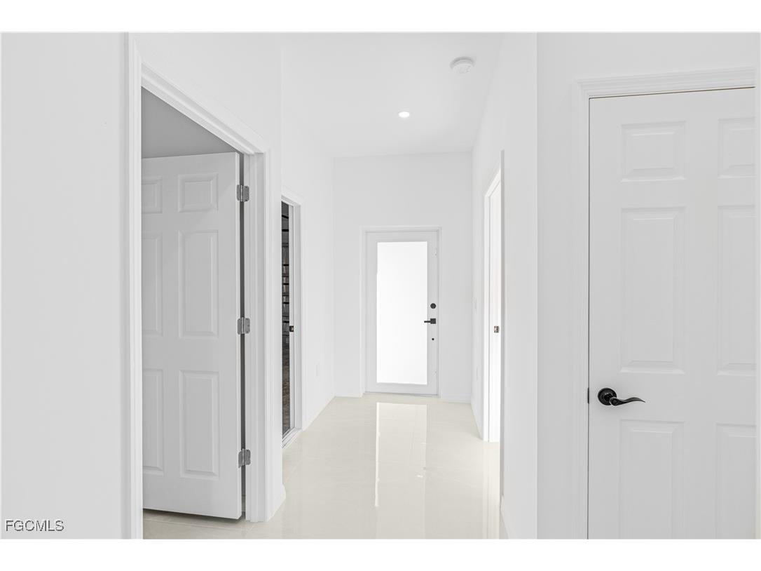 5107 Vera Avenue N Lehigh Acres FL 33971 2025015301 image8