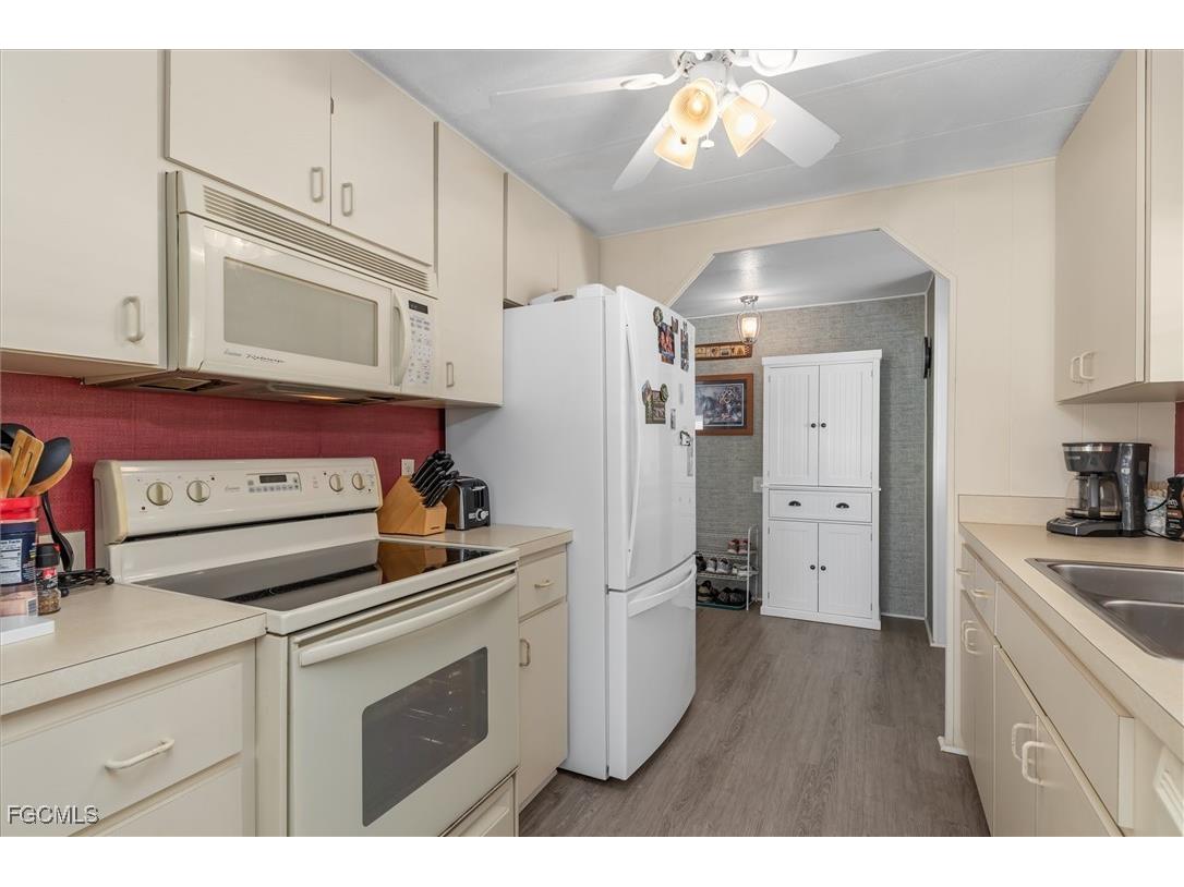 511 Crampton Lane North Fort Myers FL 33903 2025016777 image10