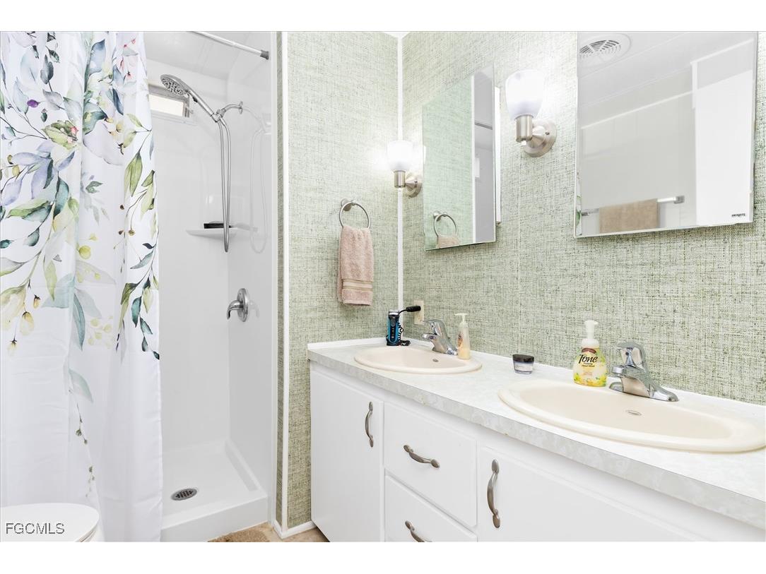 511 Crampton Lane North Fort Myers FL 33903 2025016777 image16