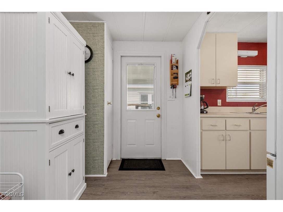 511 Crampton Lane North Fort Myers FL 33903 2025016777 image3