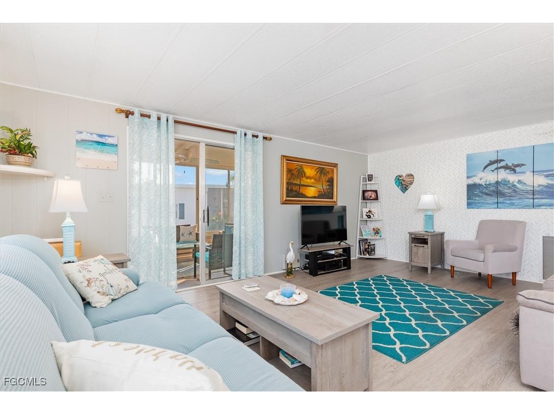 511 Crampton Lane North Fort Myers FL 33903 2025016777 image4