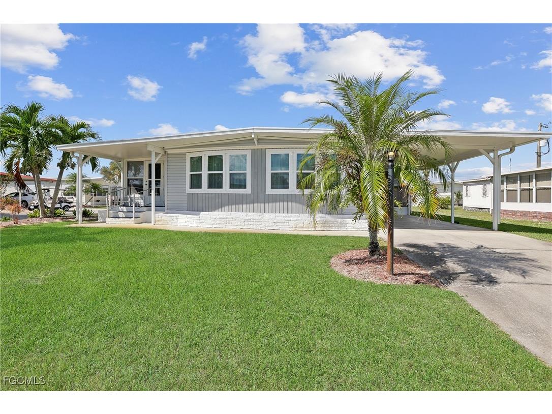 511 Pine Tree Court North Fort Myers FL 33917 2025016042 image1