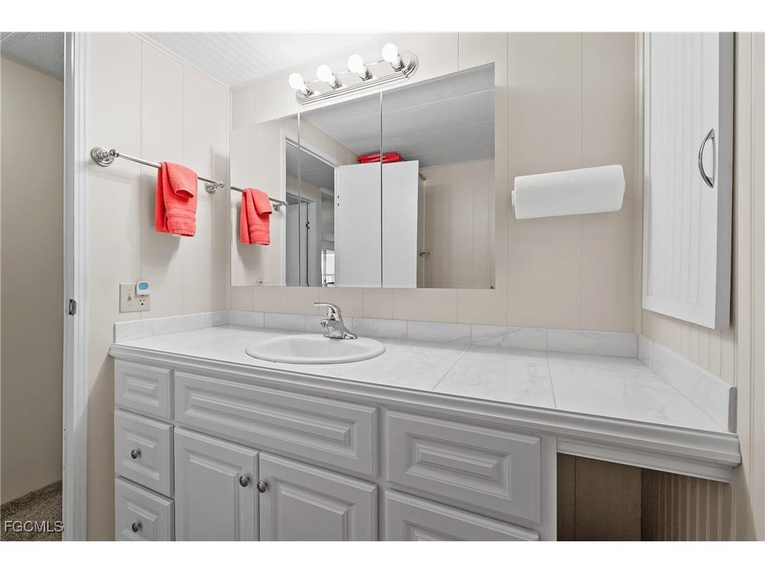 511 Pine Tree Court North Fort Myers FL 33917 2025016042 image19