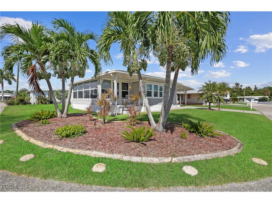 511 Pine Tree Court North Fort Myers FL 33917 2025016042 image3