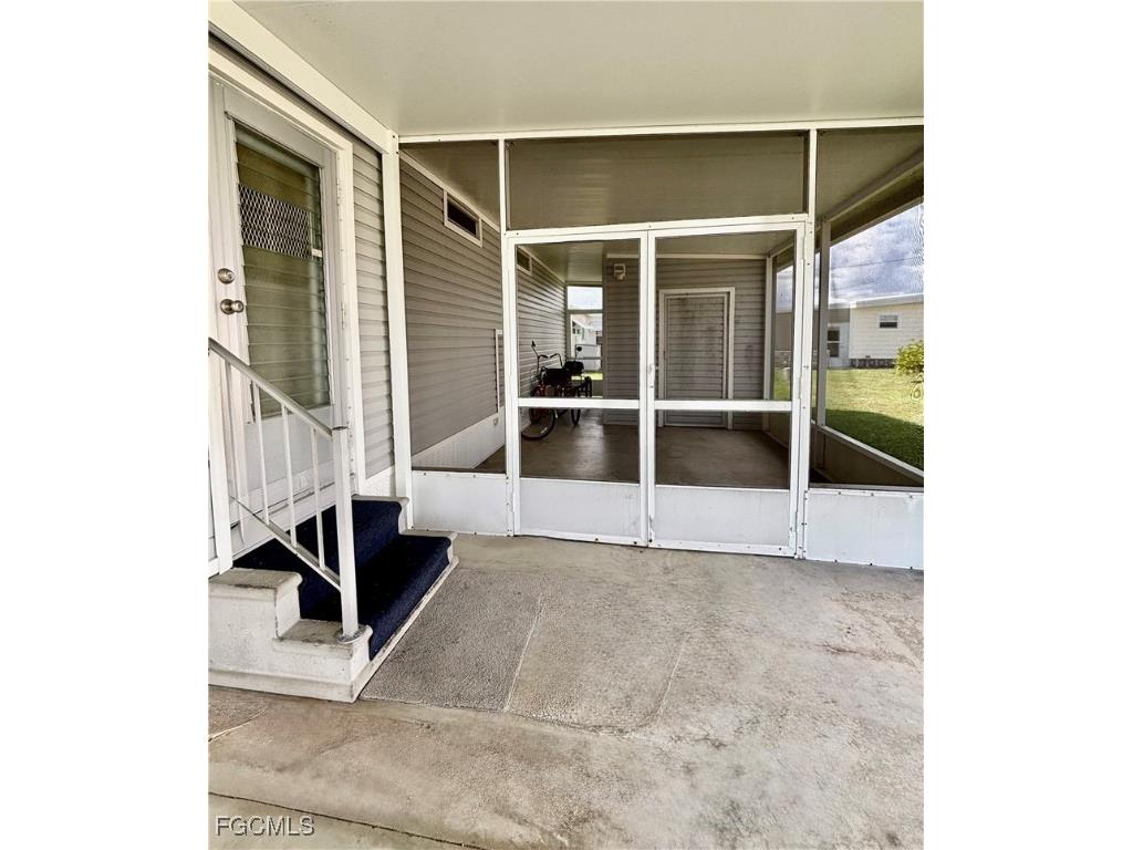 511 Pine Tree Court North Fort Myers FL 33917 2025016042 image5