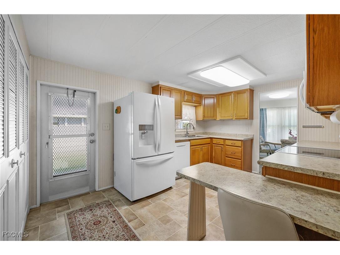 511 Pine Tree Court North Fort Myers FL 33917 2025016042 image7