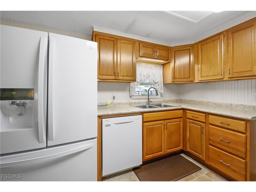 511 Pine Tree Court North Fort Myers FL 33917 2025016042 image9