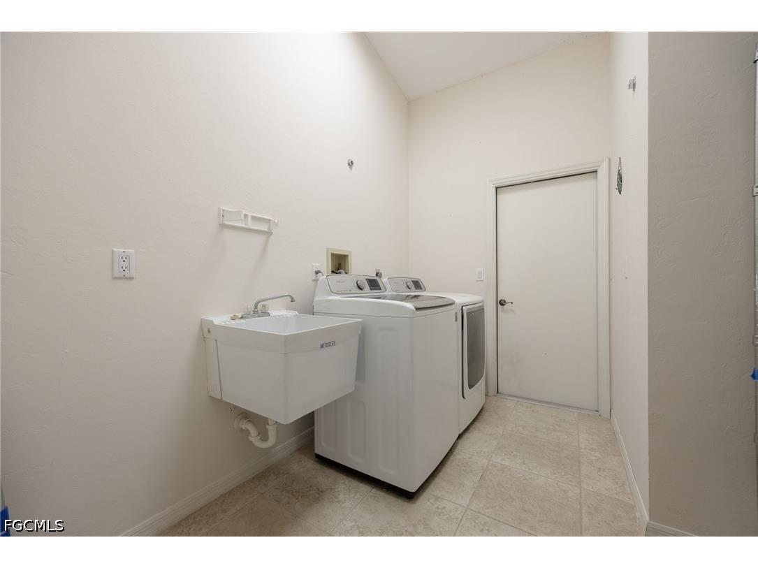 511 SE 24th Street Cape Coral FL 33990 2026023311 image26