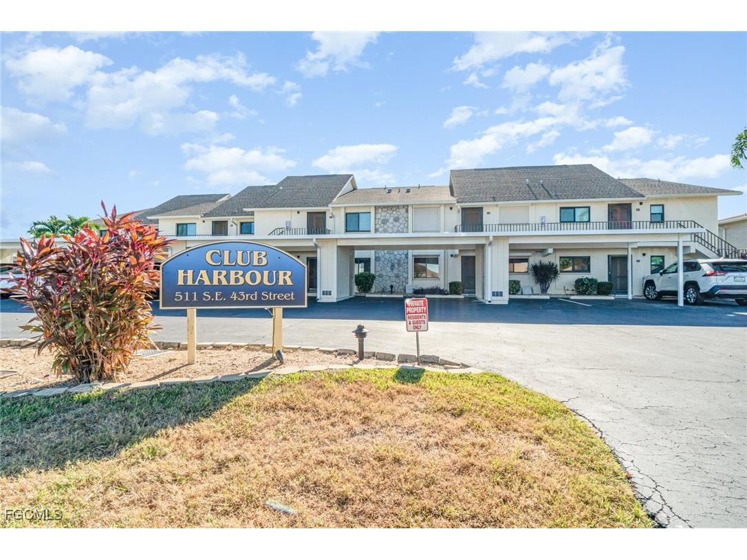 511 SE 43rd Street #105 Cape Coral FL 33904 2025019990 image1